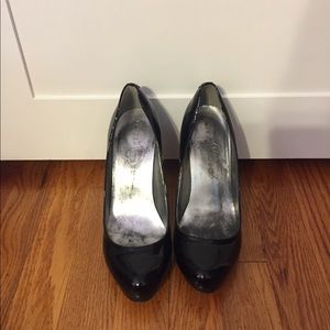 Ivanka Trump Black Patent Leather Pumps- sz 7